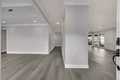 12401 Pleasant Valley Drive, Dallas, TX 75243 - Photo 5