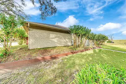 12401 Pleasant Valley Drive, Dallas, TX 75243 - Photo 3