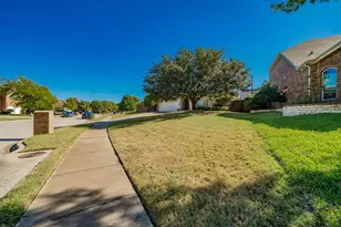 1807 Hidden Brook, Grand Prairie, TX 75050 - Photo 3
