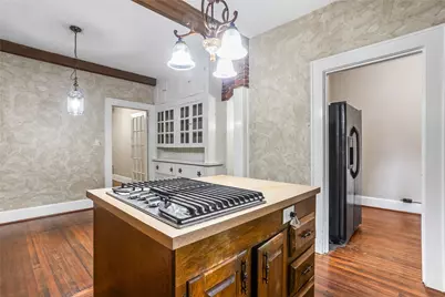 2303 Mistletoe Drive, Fort Worth, TX 76110 - Photo 11