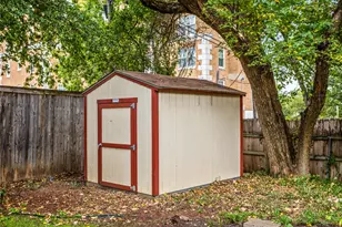 2303 Mistletoe Dr, Fort Worth, TX 76110 - Photo 25