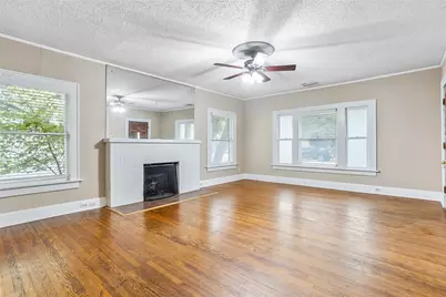 2303 Mistletoe Drive, Fort Worth, TX 76110 - Photo 5