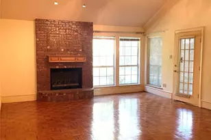 1412 Hyde Park Ln, Arlington, TX 76015 - Photo 5