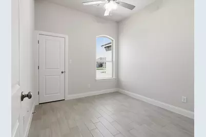 724 Raylan Street, Springtown, TX 76082 - Photo 23