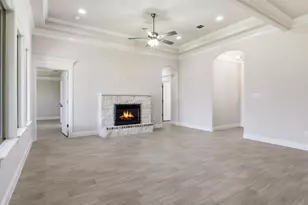 724 Raylan St, Springtown, TX 76082 - Photo 9