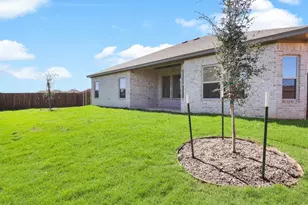724 Raylan St, Springtown, TX 76082 - Photo 29