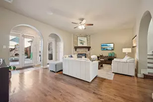 2325 Shoreham Cir, Lewisville, TX 75056 - Photo 5