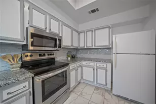 9910 Royal Ln, Dallas, TX 75231 - Photo 15