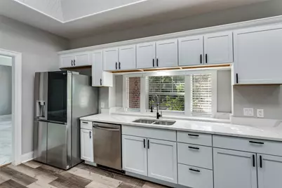 2103 Bay Club Drive, Arlington, TX 76013 - Photo 7