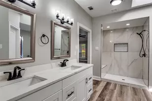 2103 Bay Club Dr, Arlington, TX 76013 - Photo 11