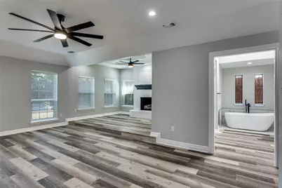 2103 Bay Club Drive, Arlington, TX 76013 - Photo 9