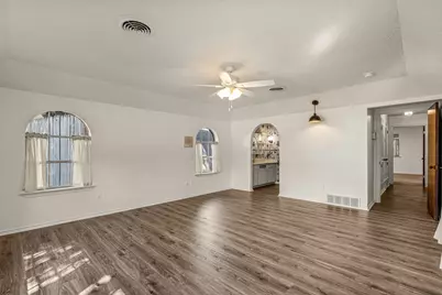 5300 Northcrest Road, Fort Worth, TX 76107 - Photo 9