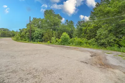 5719 Canyon Creek Court, Granbury, TX 76048 - Photo 3