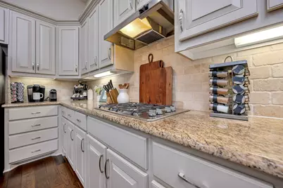 1212 Blue Lake Boulevard, Arlington, TX 76005 - Photo 7