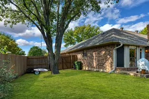 7633 Teresa Ct, North Richland Hills, TX 76182 - Photo 29