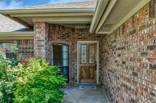 7633 Teresa Ct, North Richland Hills, TX 76182 - Photo 5