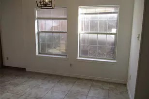 4611 Oak Club Dr, Arlington, TX 76017 - Photo 3