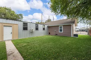 2704 N 19th St, Waco, TX 76708 - Photo 19