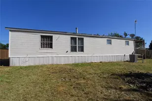 1207 Grayson St, Nocona, TX 76255 - Photo 5