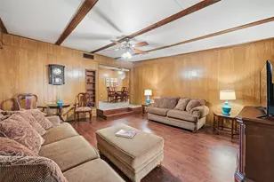 620 W College St, Grapevine, TX 76051 - Photo 11