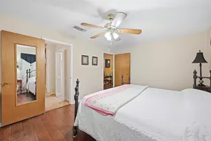 620 W College St, Grapevine, TX 76051 - Photo 15