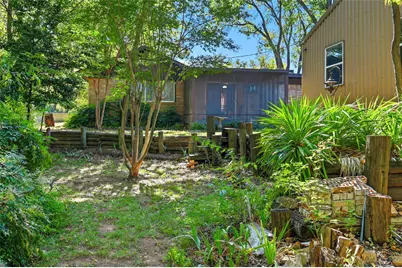 620 W College Street, Grapevine, TX 76051 - Photo 31