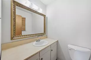 620 W College St, Grapevine, TX 76051 - Photo 21