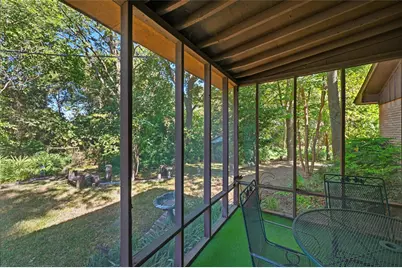 620 W College Street, Grapevine, TX 76051 - Photo 29
