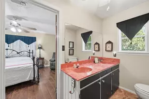 620 W College St, Grapevine, TX 76051 - Photo 17