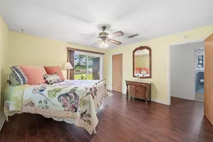 620 W College St, Grapevine, TX 76051 - Photo 19