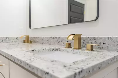 704 S Ivy Street, Hillsboro, TX 76645 - Photo 29