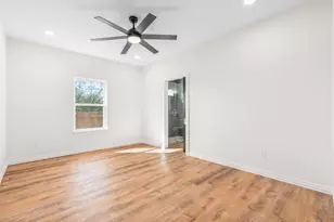 704 S Ivy St, Hillsboro, TX 76645 - Photo 17