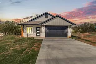 704 S Ivy St, Hillsboro, TX 76645 - Photo 33