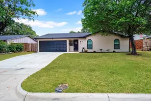 1914 Kynette Dr, Euless, TX 76040 - Photo 1