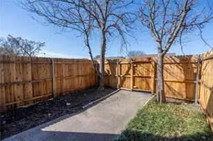 2813 Wimbledon Ct, Garland, TX 75041 - Photo 23