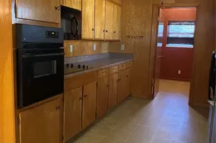 646 N Main St, Springtown, TX 76082 - Photo 15