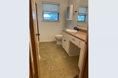 646 N Main Street, Springtown, TX 76082 - Photo 11