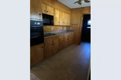 646 N Main Street, Springtown, TX 76082 - Photo 5