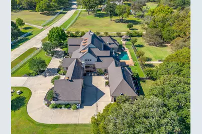 130 Ranchway Drive, Burleson, TX 76028 - Photo 11