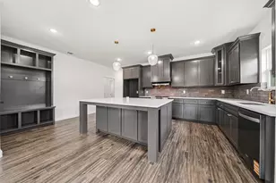 702 S Ivy St, Hillsboro, TX 76645 - Photo 5