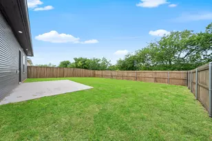 702 S Ivy St, Hillsboro, TX 76645 - Photo 23