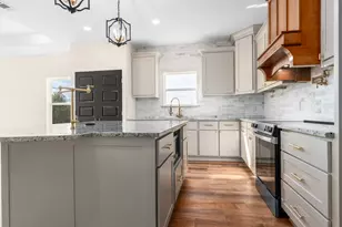 702 S Ivy St, Hillsboro, TX 76645 - Photo 9