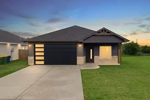 702 S Ivy St, Hillsboro, TX 76645 - Photo 29