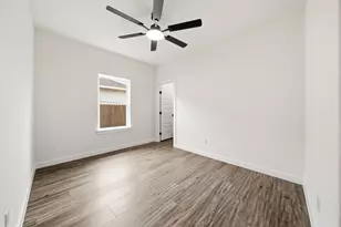 702 S Ivy St, Hillsboro, TX 76645 - Photo 17