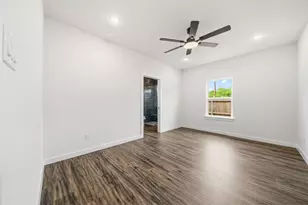 702 S Ivy St, Hillsboro, TX 76645 - Photo 9