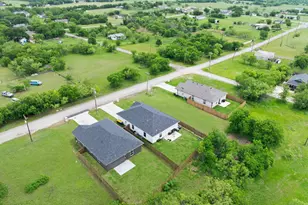702 S Ivy St, Hillsboro, TX 76645 - Photo 25