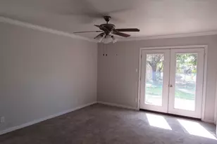 2104 Dan Rowe St, Waco, TX 76704 - Photo 7