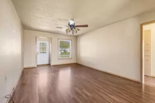 1006 W Texas St, Denison, TX 75020 - Photo 7