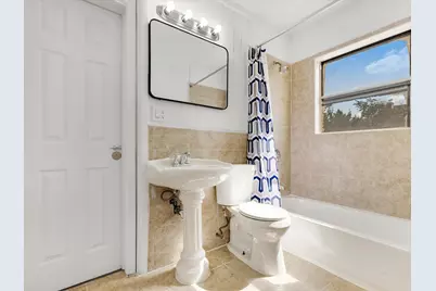 519 Sunnyside Avenue, Cockrell Hill, TX 75211 - Photo 5