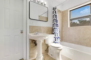 519 Sunnyside Ave, Cockrell Hill, TX 75211 - Photo 5